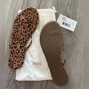 TKEES Animal Print Sandals | sz 9